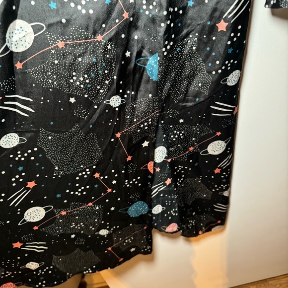 ASOS DESIGN Curve star and moon maxi dress with fluted sleeve - Picture 9 of 11